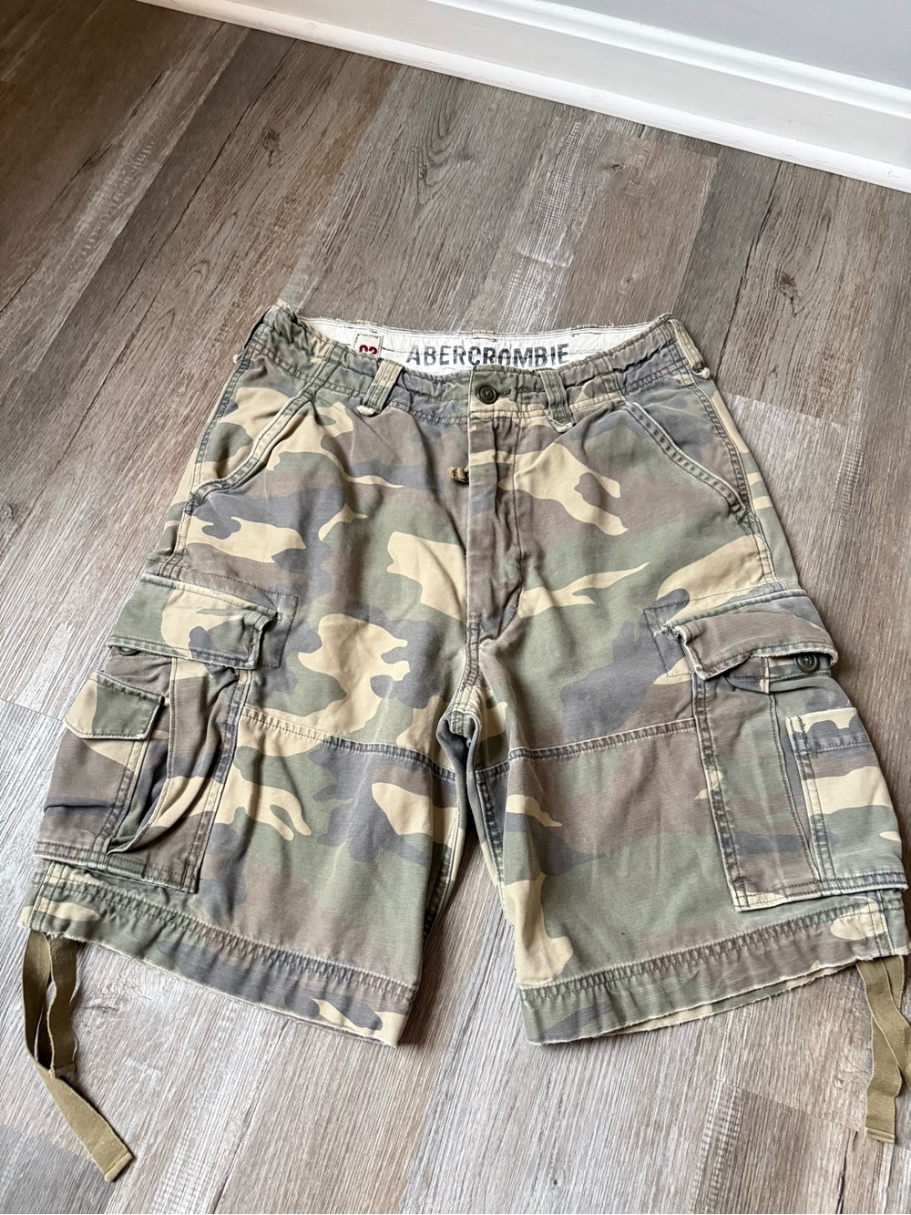 Vintage Abercrombie & Fitch Men's Camo Cargo Shorts Green Brown Camouflage 30